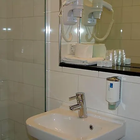 فندق سينغل امستردام 3*