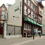 Singel Hotell